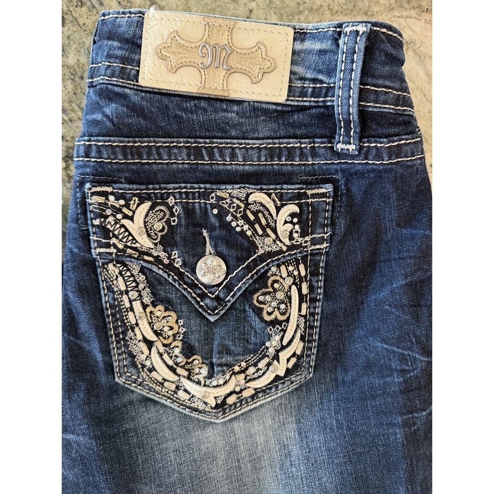 Miss ME Easy Capri Denim Blue Jeans Womens Size 30x25 Fits Embroidered (43) - Picture 6 of 9